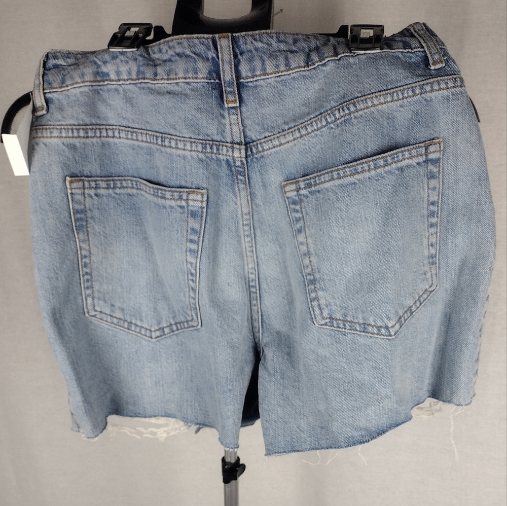 Topshop Ripped A line Mom Shorts In Mid Blue Size 6 NWOT - Picture 11 of 11
